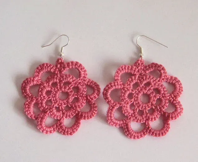 Orecchini all'uncinetto