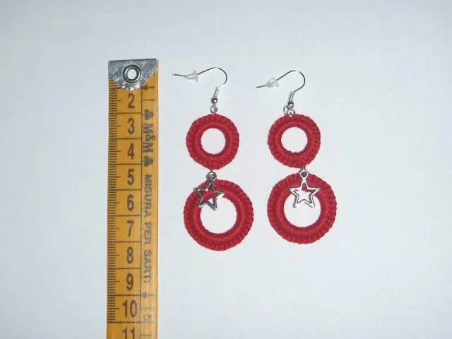 Orecchini all'uncinetto